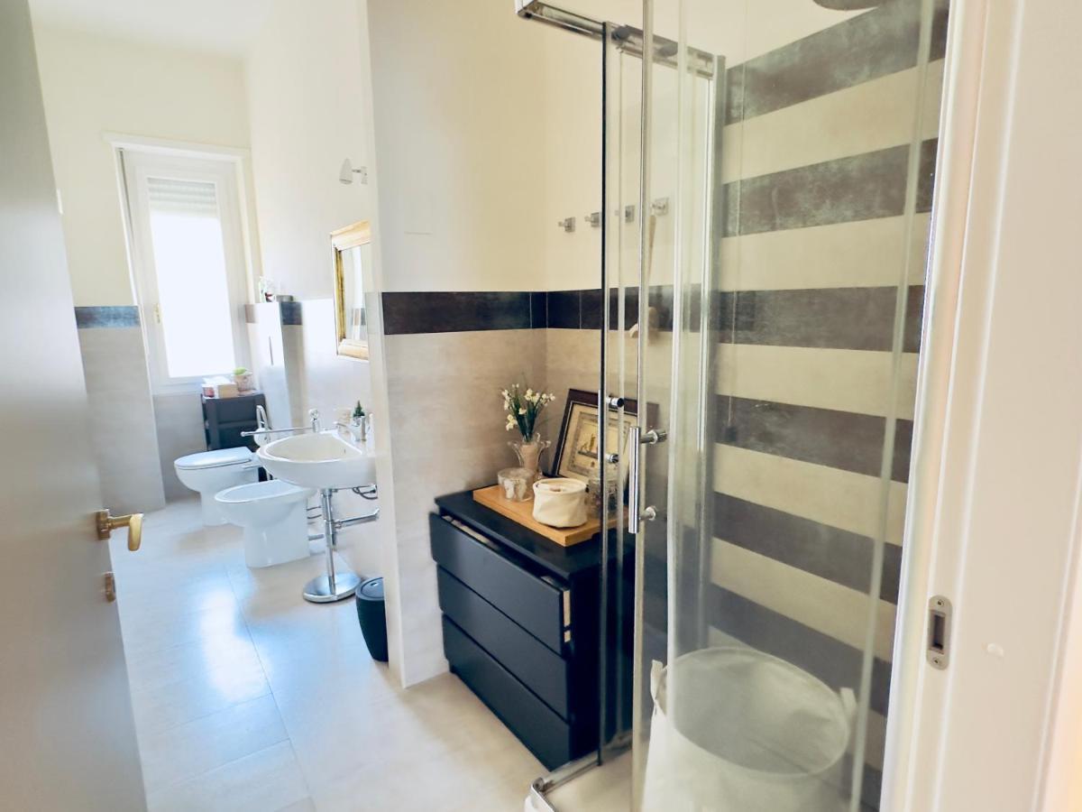 Elegant Apartment In City Center Cagliari Zewnętrze zdjęcie